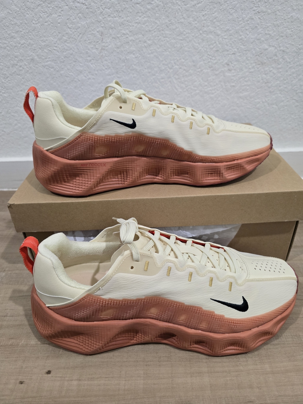 Nike Ava Rover Cream & Coral React Running Sneakers 10M/ 11.5W